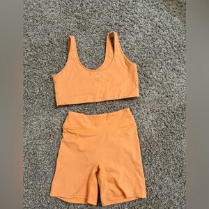 437 Orange Scoop Sports Bra & High-Waist Leggings Set